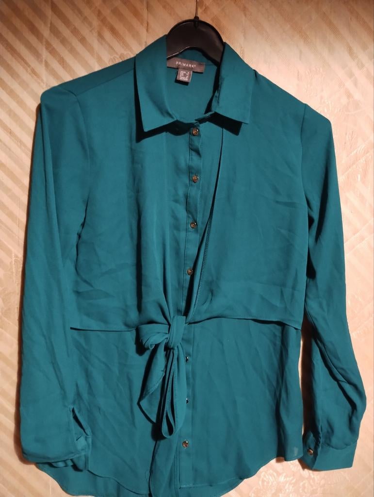 Groene blouse merk primark maat 34., Kleding | Dames, Ophalen of Verzenden, Maat 34 (XS) of kleiner