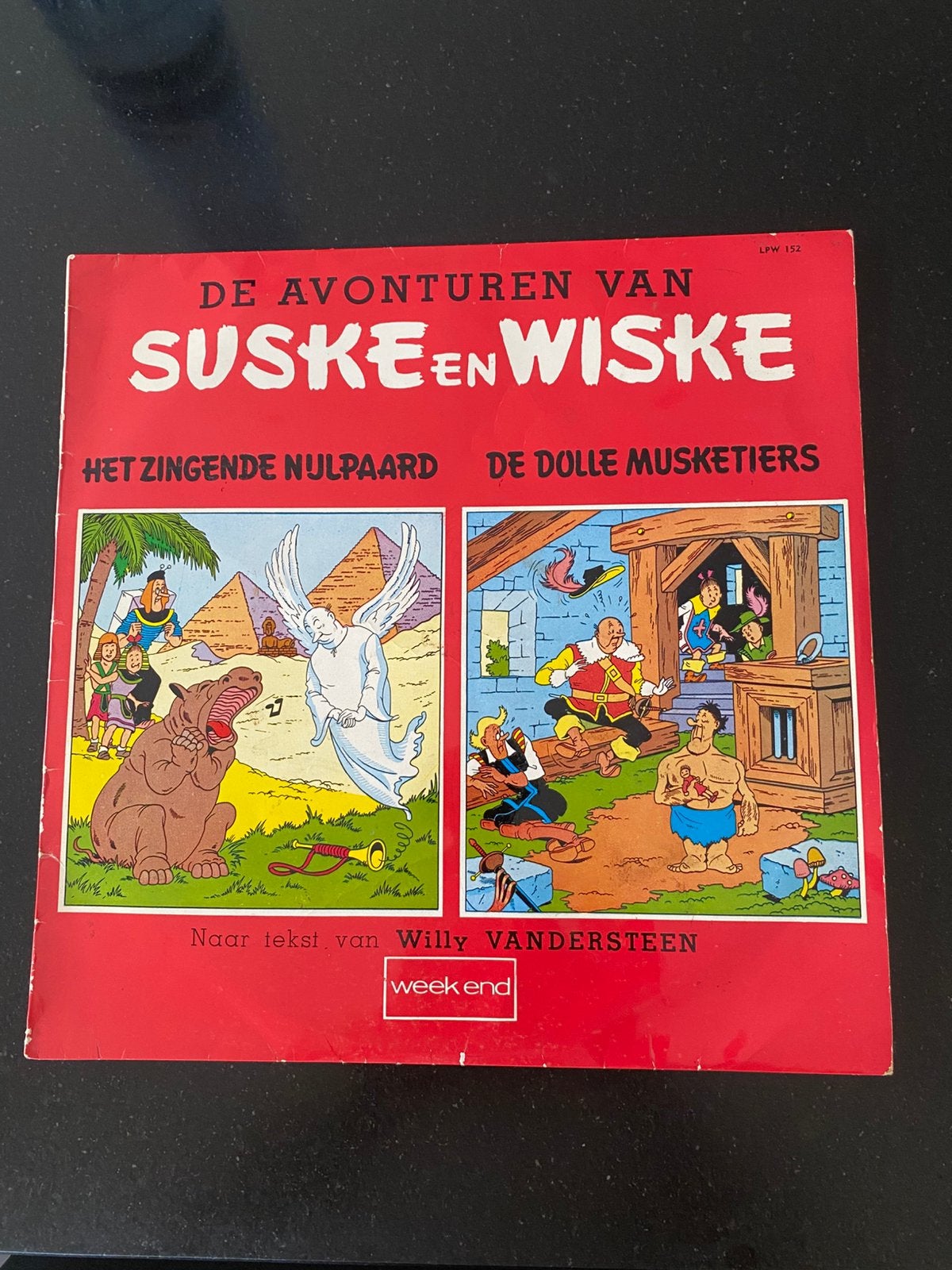 Suske en Wiske Lp het zingende nijlpaard/de dolle musketiers, Ophalen of Verzenden, Gelezen