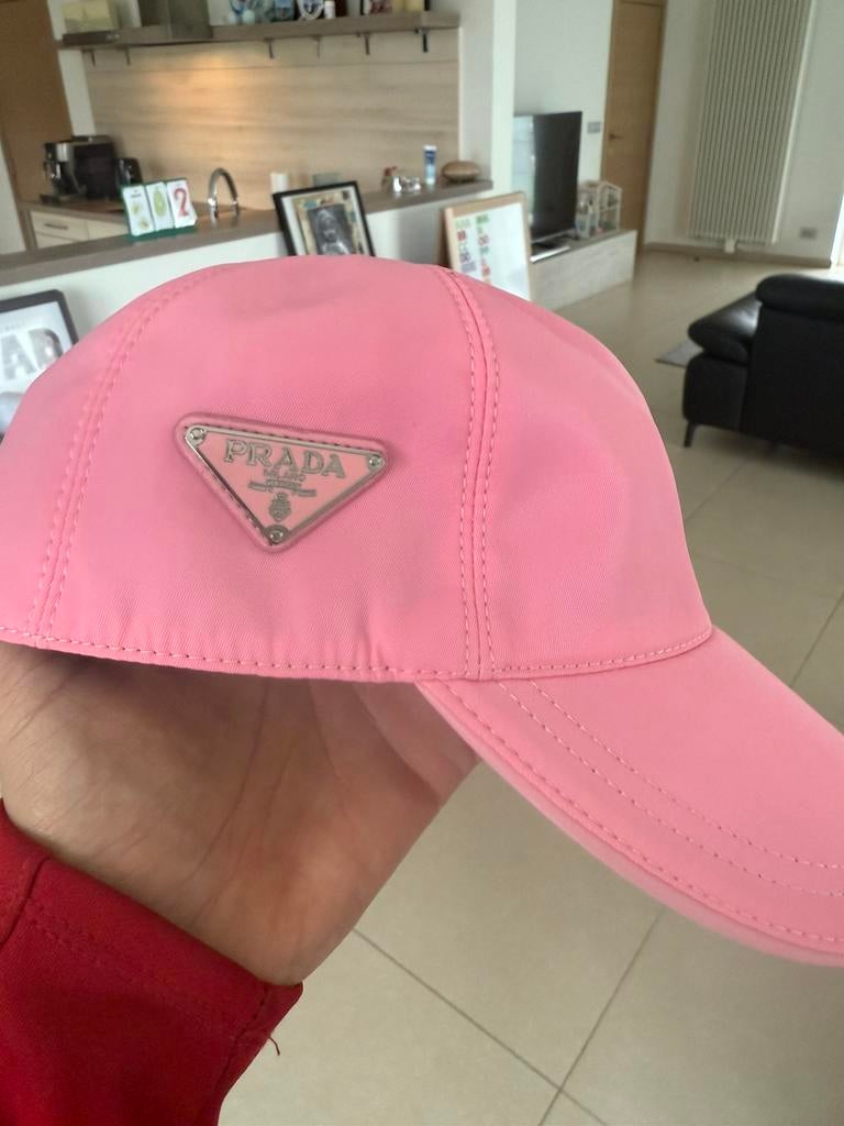 Prada pet roze verstelbaar, Ophalen, Zo goed als nieuw, Pet