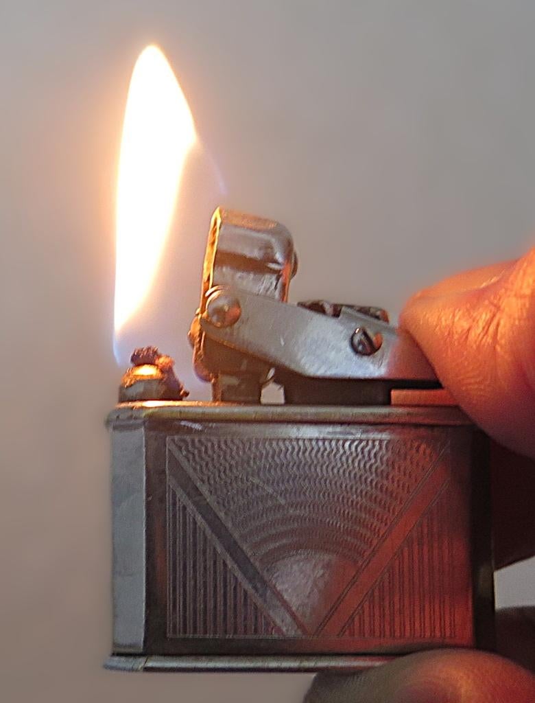 BRIQUETS, Enlèvement ou Envoi, Utilisé, Briquet