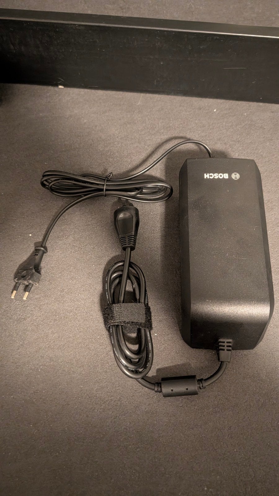 Chargeur rapide Bosch eBike 36V 6A (BCS250) - Chargeur rapid, Vélos & Vélomoteurs, Accessoires vélo | Batteries de vélo, Comme neuf