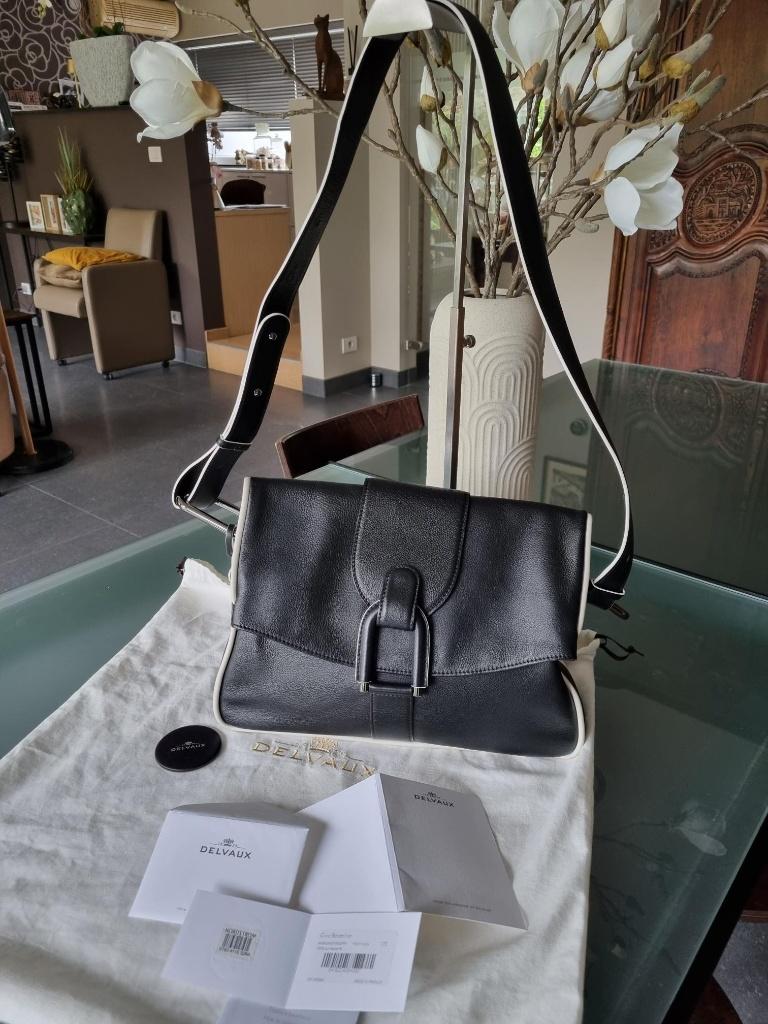 DELVAUX GIVRY – Borderline Noir-Ivory, Handtassen en Accessoires, Tassen | Damestassen, Ophalen of Verzenden, Zo goed als nieuw