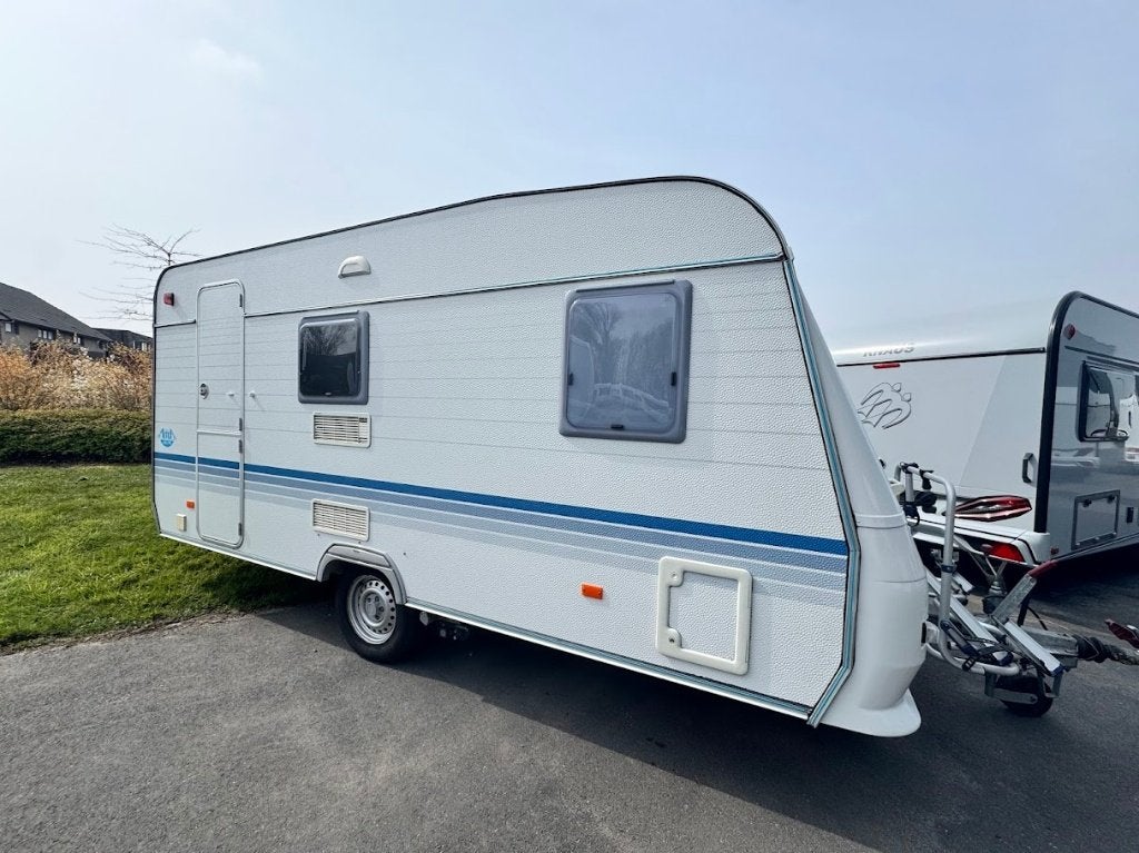 Adria altea 432 avec mover,tente et porte-vélos, Caravanes & Camping, Caravanes, Entreprise, jusqu'à 3, 750 - 1000 kg, Siège de train