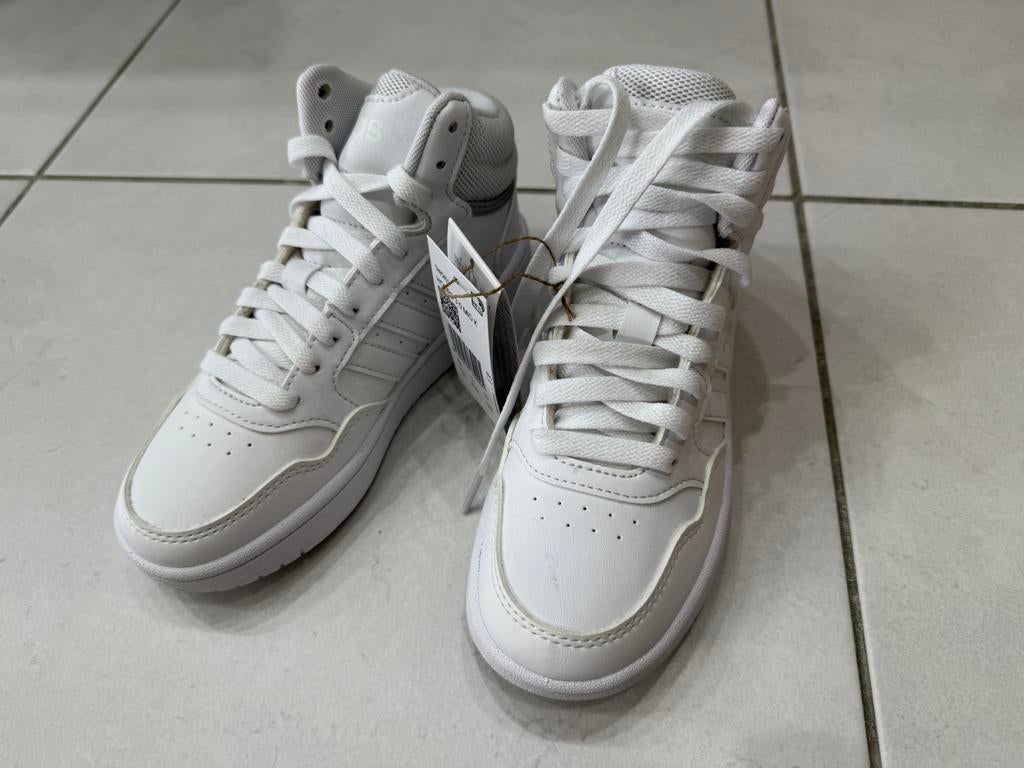 Adidas hoops 3.0 mid k, Sport en Fitness, Tennis, Ophalen, Zo goed als nieuw, Adidas