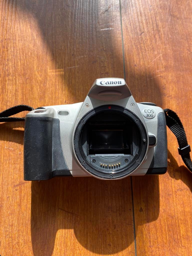Canon Eos 300 camera, Audio, Tv en Foto, Fotocamera's Analoog, Ophalen of Verzenden, Gebruikt, Canon