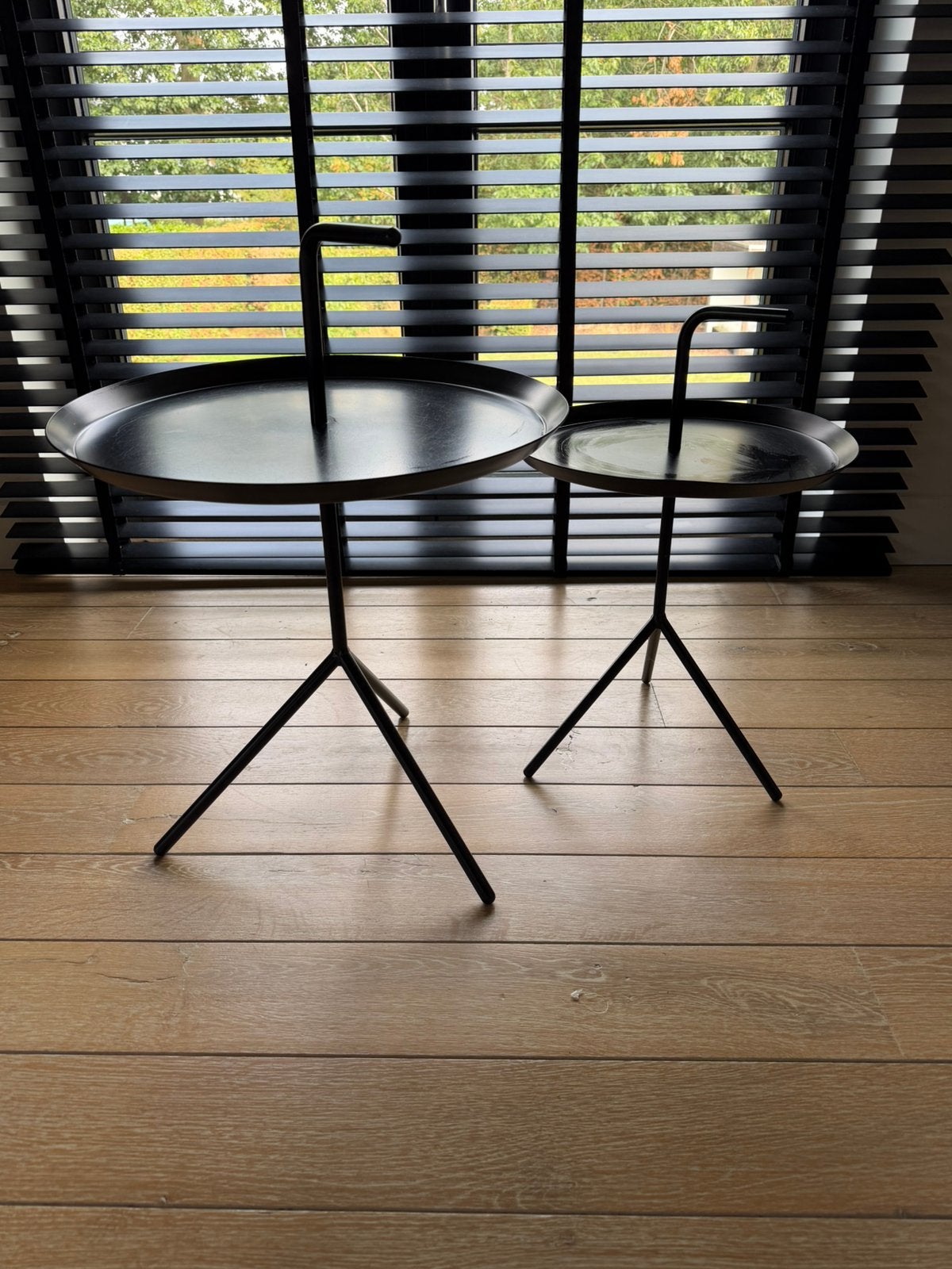 2 tables d'appoint noires de la marque Hay, Enlèvement, Comme neuf