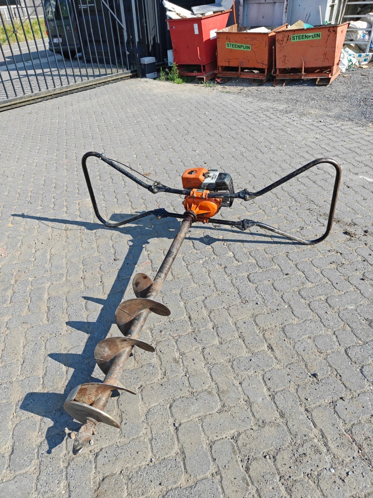 Grondboor Stihl BT360, Ophalen, Grondboor