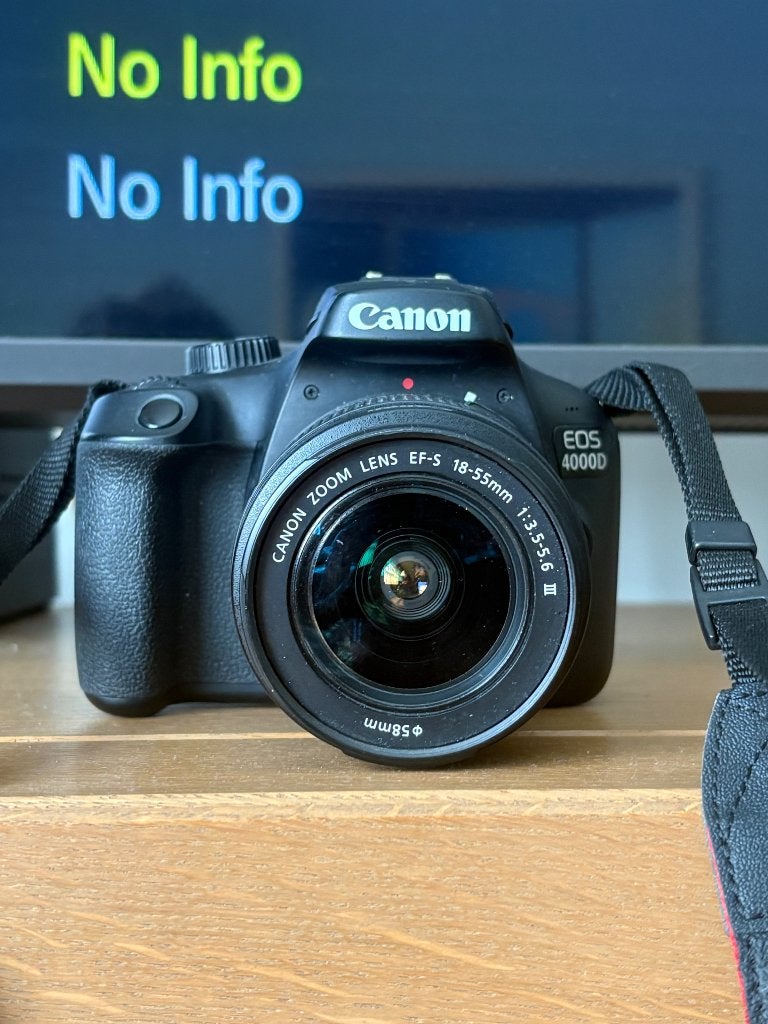 Canon EOS 4000D & 2 objectifs, Audio, Tv en Foto, Ophalen, Canon, Zo goed als nieuw, 8 keer of meer