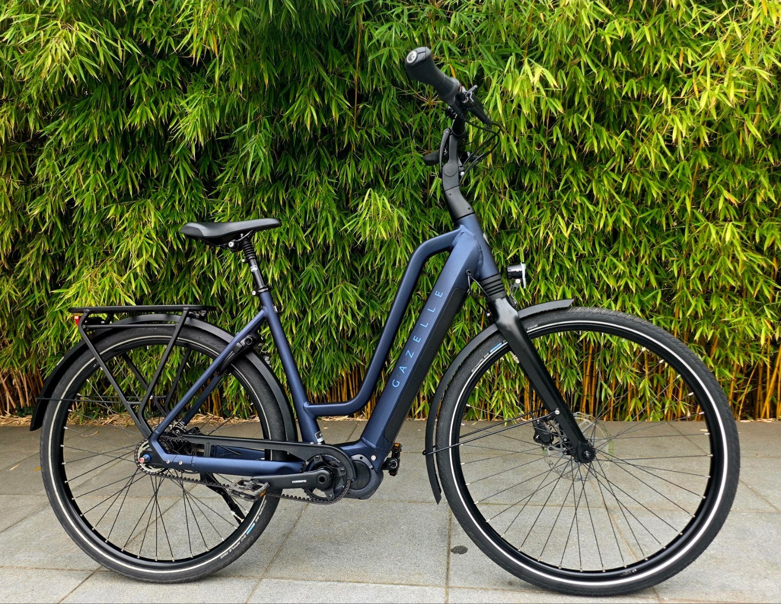 Gazelle Chamonix C5 HMS Dames, 2024, 500Wh, slechts 765 km!, Fietsen en Brommers, Ophalen, Zo goed als nieuw, 50 km per accu of meer