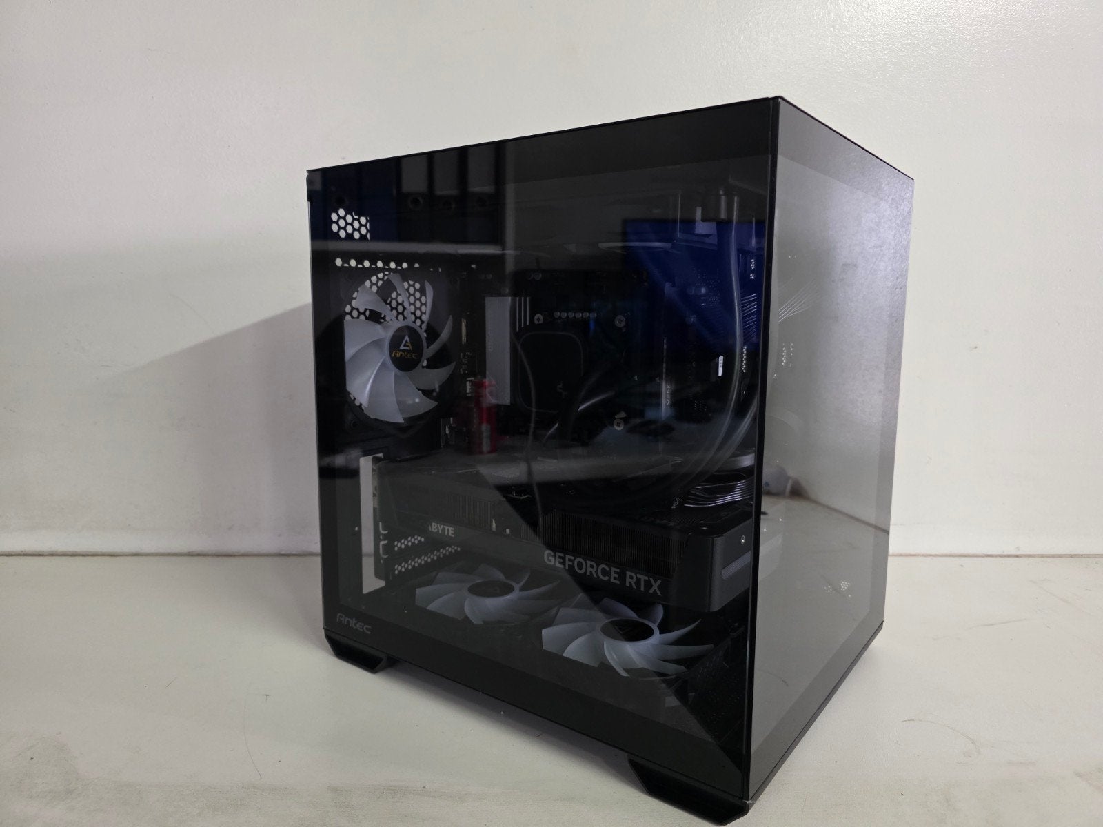 I9 14900K 32Gb DDR5 RTX 5070 OC 12GB, Computers en Software, Computerbehuizingen, Ophalen