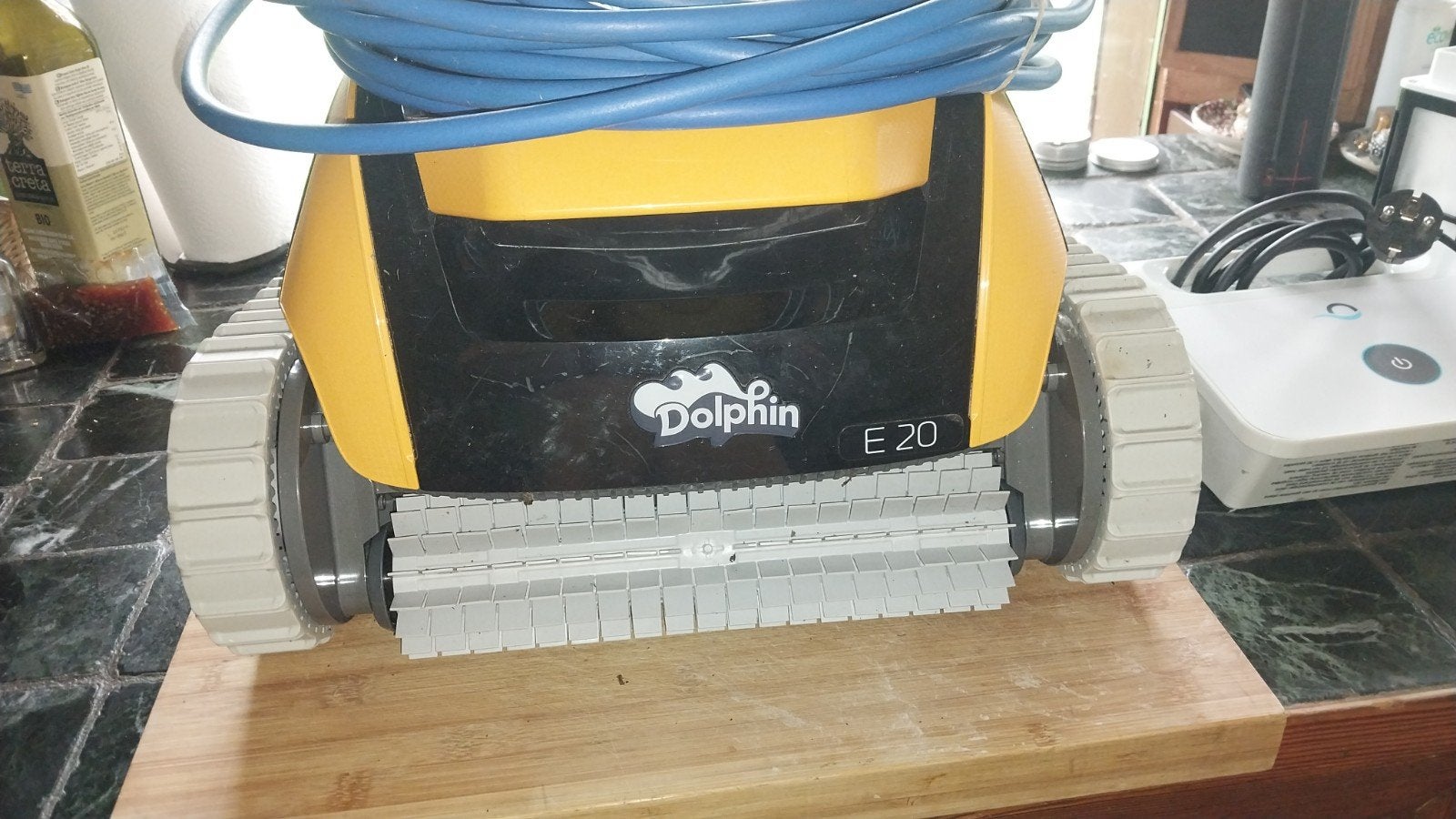 Delphine E20 zwembadrobot buitenkans., Vacatures