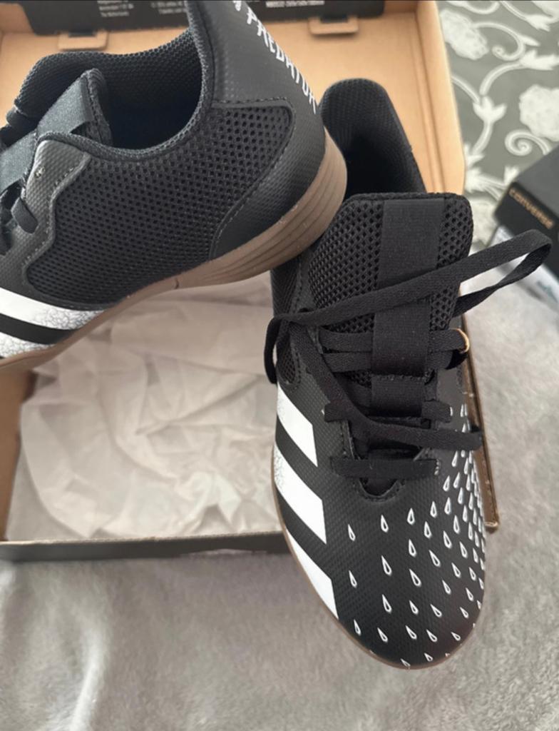 Adidas sportschoenen, Kinderen en Baby's, Babykleding | Overige, Ophalen, Nieuw, Jongetje