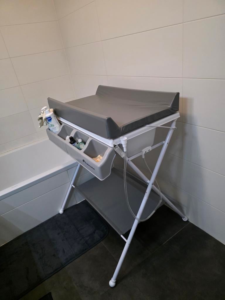 2-in-1 luiertafel en babybad, Ophalen
