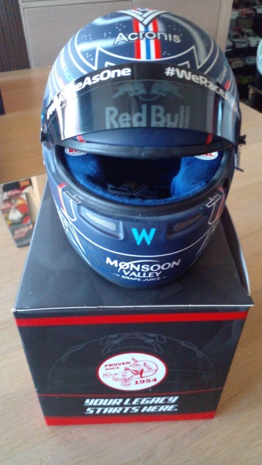 helm f1, Hobby en Vrije tijd, Ophalen