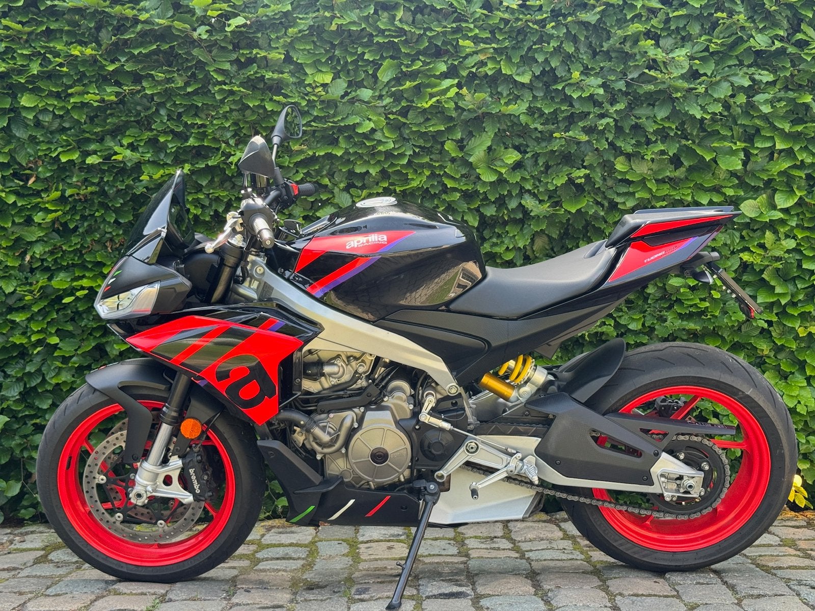 Aprilia Tuono 660 Factory - 10/2024 - historiek - nieuwstaat, Entreprise, Occasion, Plus de 35 kW, 2 cylindres