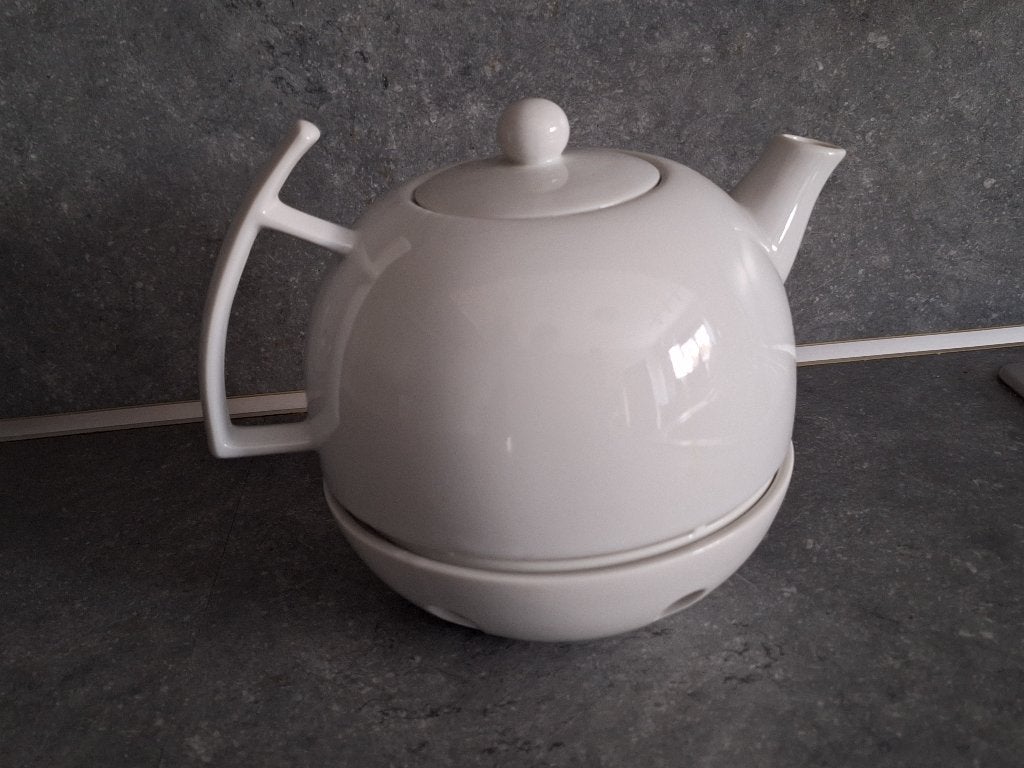 Théière vintage style Bauhaus, Maison & Meubles, Cuisine | Vaisselle, Comme neuf, Théière, Vintage, Porcelaine, Enlèvement