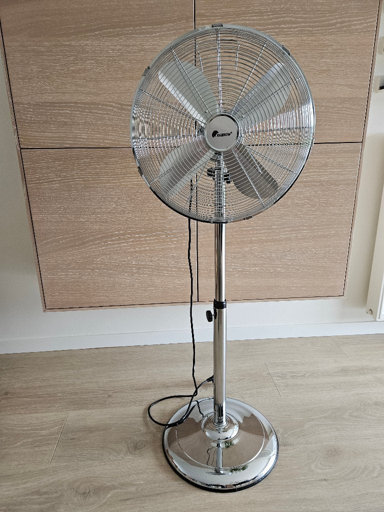 Nieuwe verstelbare ventilator rainbow, Electroménager, Ventilateurs, Enlèvement, Neuf, Ventilateur de trépied