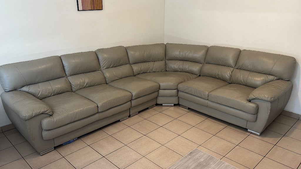 Grand canapé d'angle en cuir en bon état - €350, Maison & Meubles, Canapés | Coins salons complets, Utilisé, Cuir, Enlèvement