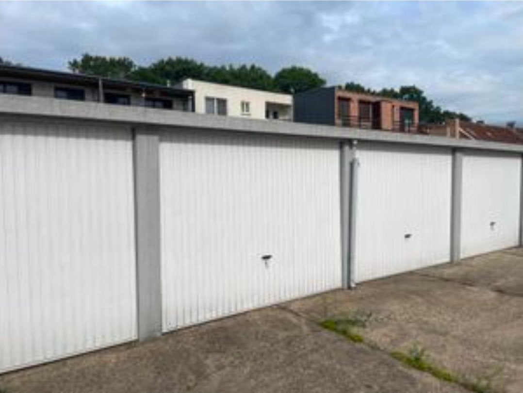 2 gesloten garageboxen in Turnhout Steenweg op Zevendonk 61, Immo, Garages & Places de parking, Turnhout