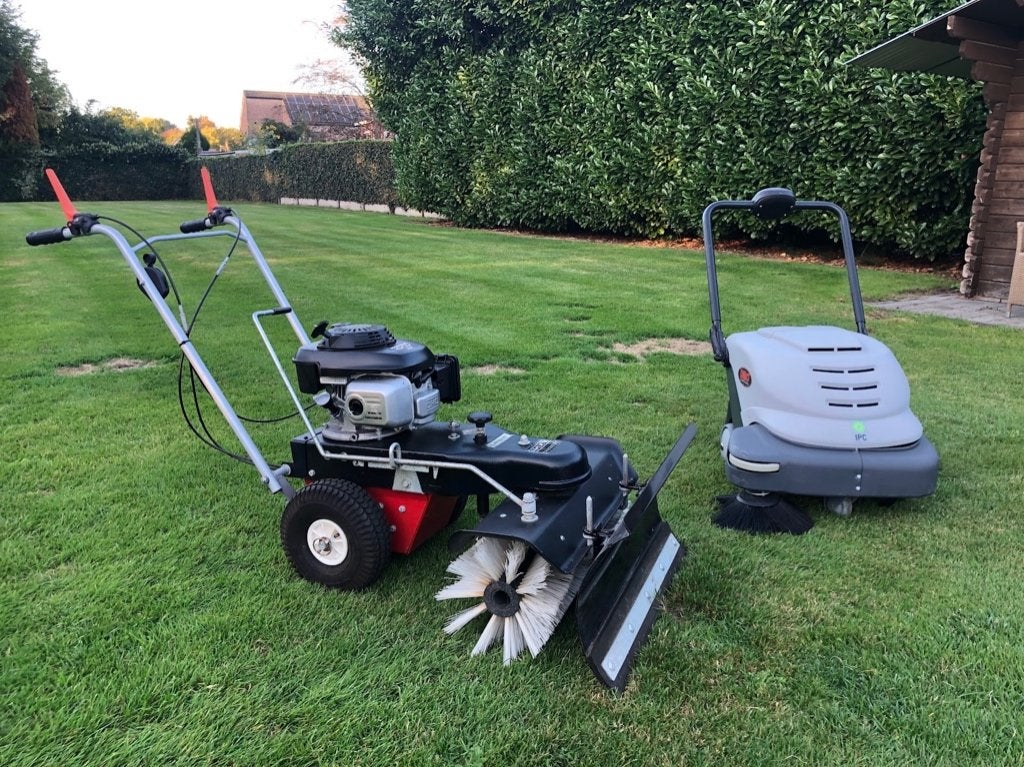 Professionele veegmachines, Tuin en Terras, Ophalen, Zo goed als nieuw, Tielburger Limpar