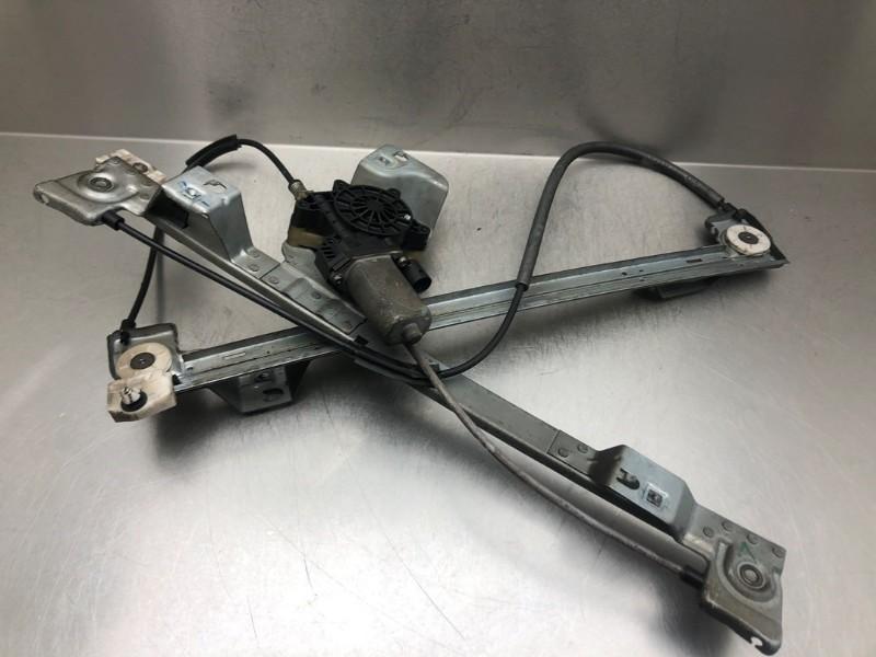 VITRE MECANISME AVANT DROIT Nissan NV 250 (WF) (01-2021/-), Utilisé, Nissan