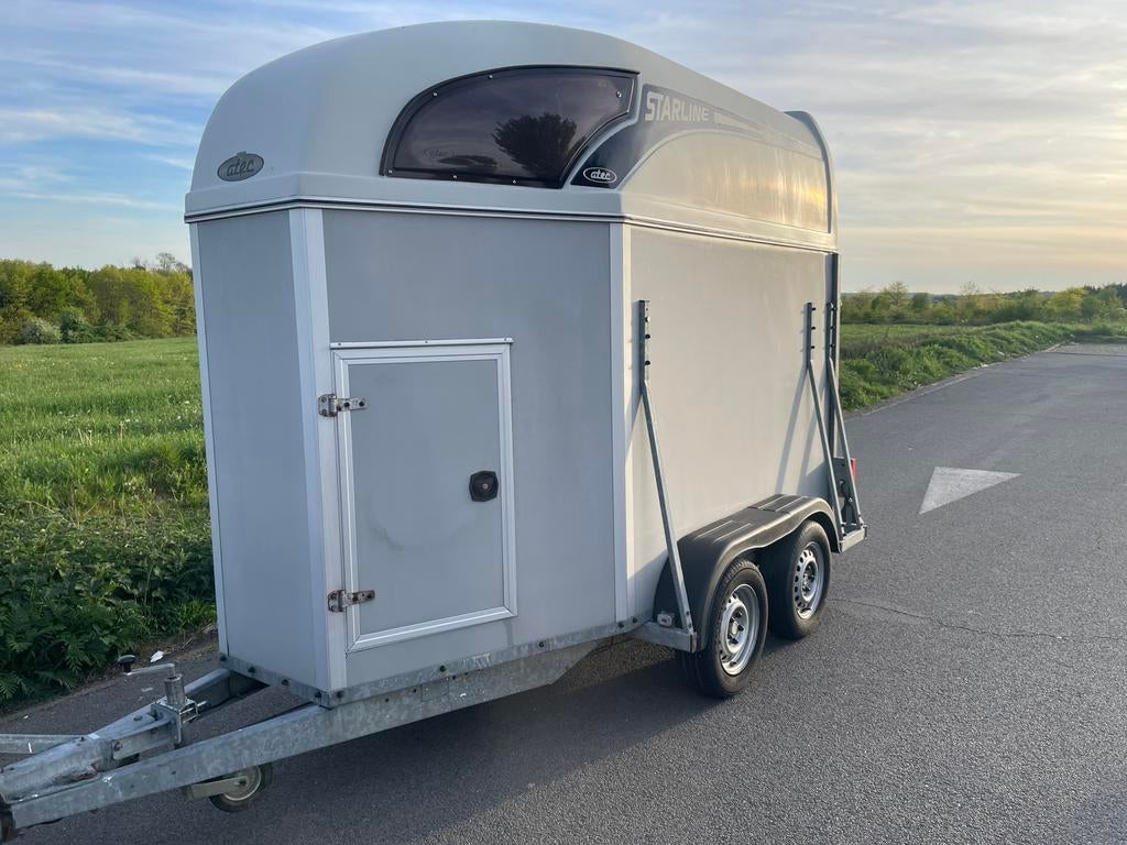 ATEC trailer  1,5 paard (met zadelkamer) B-rijbewijs - CT OK, Ophalen of Verzenden, Gebruikt, 1½-paards trailer