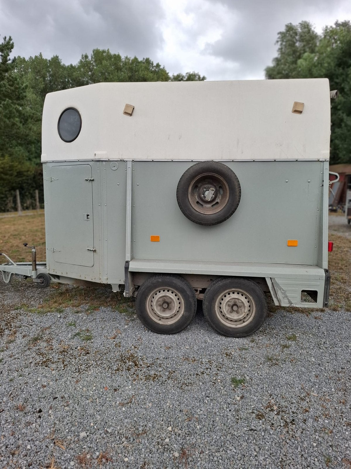 Paardentrailer Westfalia, Ophalen, Gebruikt, Hout, 2-paards trailer