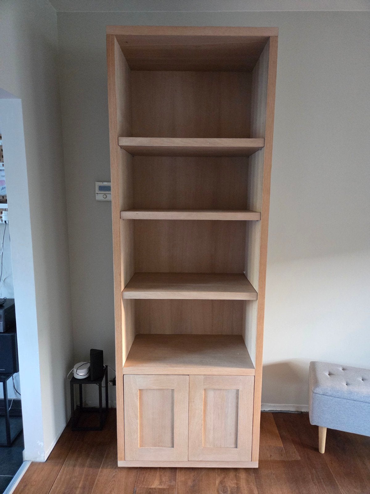 hoge kast in lichte fineer eik, Ophalen, Met deur(en), 200 cm of meer, Eikenhout
