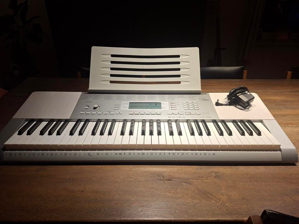 Keyboard LK-280 Casio grijs, Muziek en Instrumenten, Keyboards, Casio, Aanslaggevoelig, Ophalen