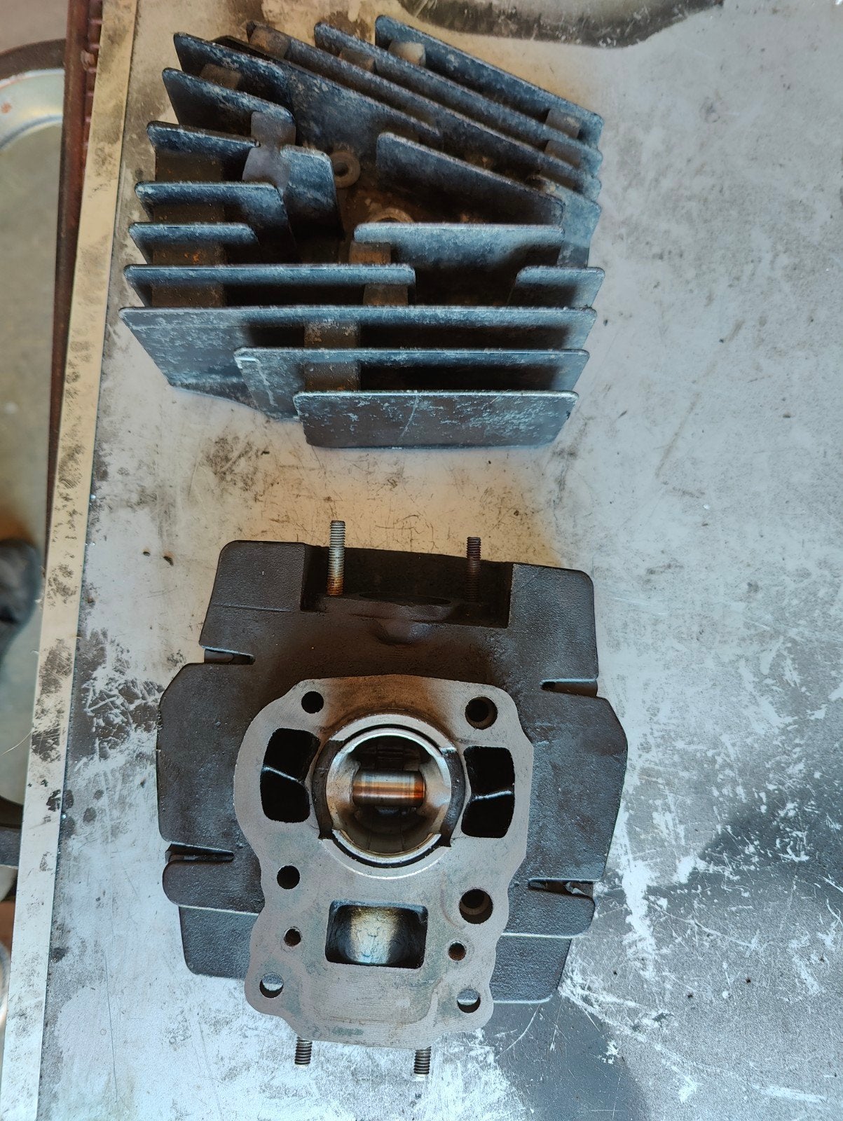 Suzuki tsx50 cilinderkop, Fietsen en Brommers, Brommeronderdelen | Oldtimers, Ophalen, Cilinder, Overige merken