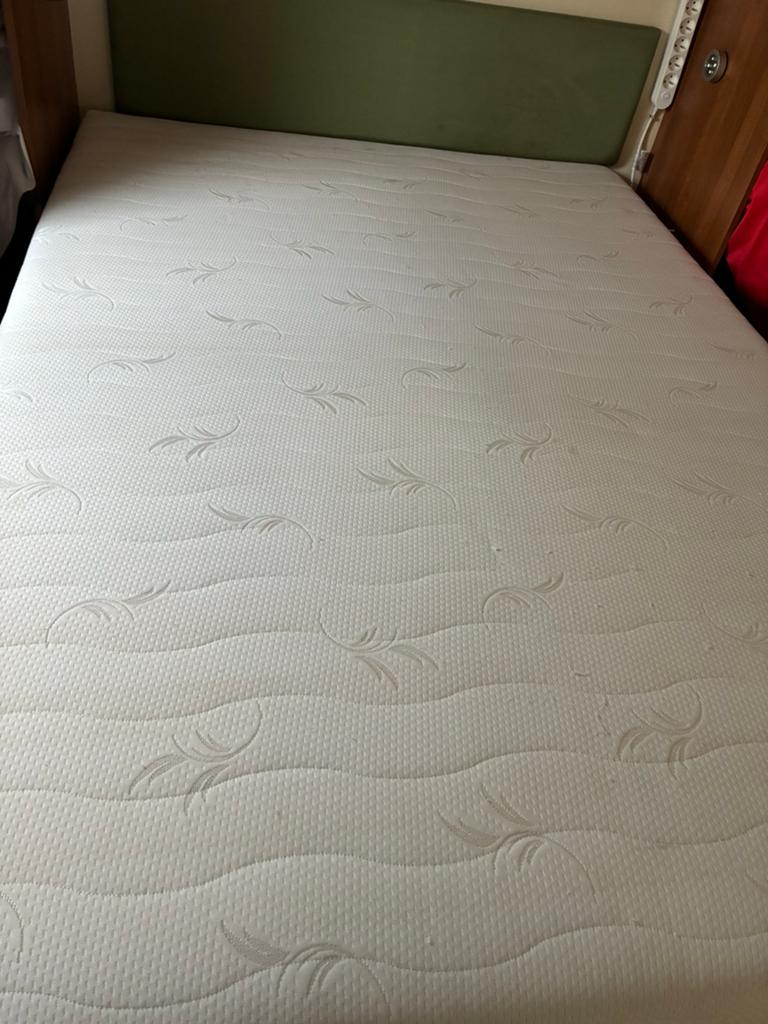 Matelas 140x200, Enlèvement, Comme neuf, Matelas