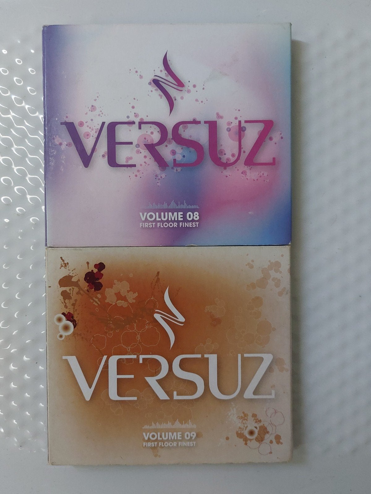 VERSUZ 8 + VERSUZ 9, Envoi