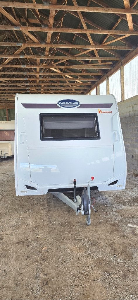 Caravalair artica 496 Family, 6 à 7 mètres, Coin salon convertible, Roue de secours, Particulier