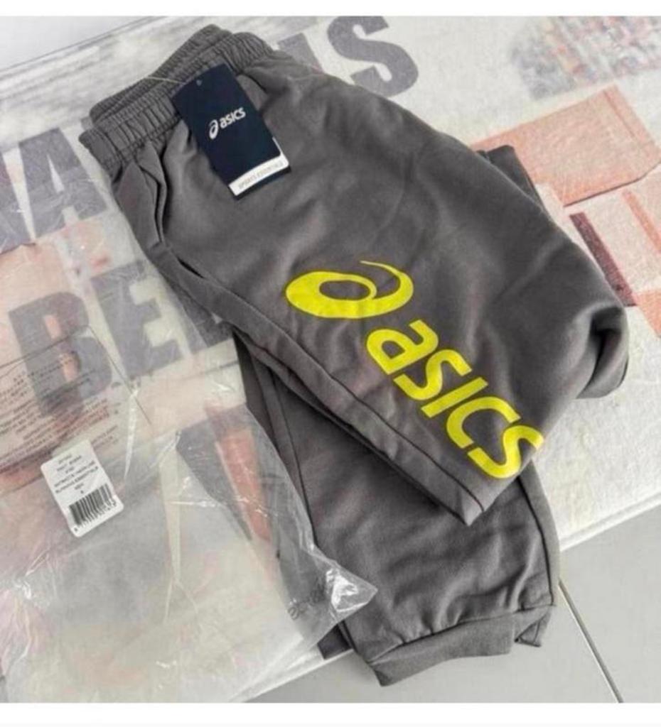 Pantalon de survêtement ASICS à grand logo S New Grey hommes, Vêtements | Hommes, Vêtements de sport, Neuf, Gris, Enlèvement ou Envoi