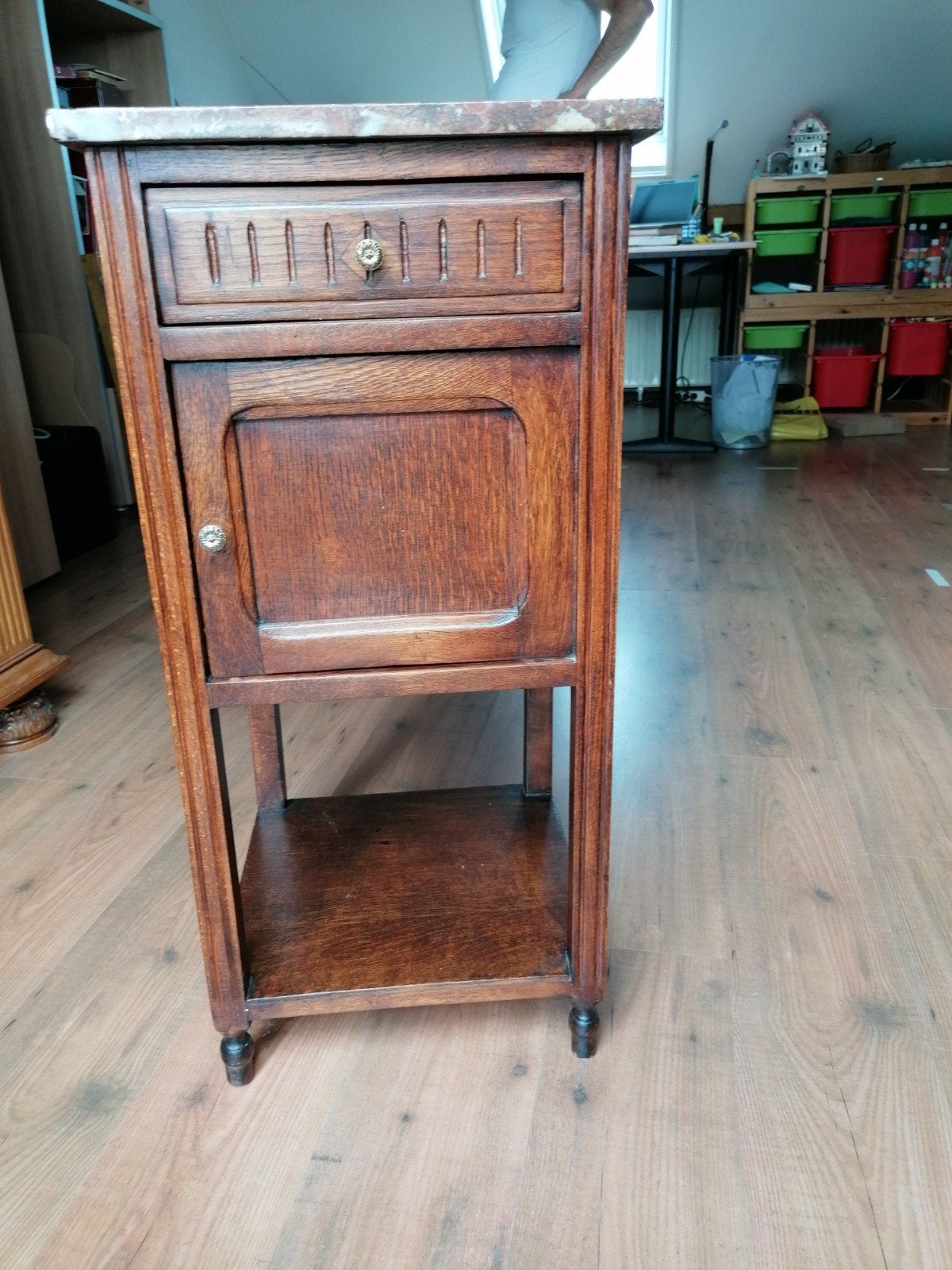 table de chevet avec plateau en marbre, Enlèvement
