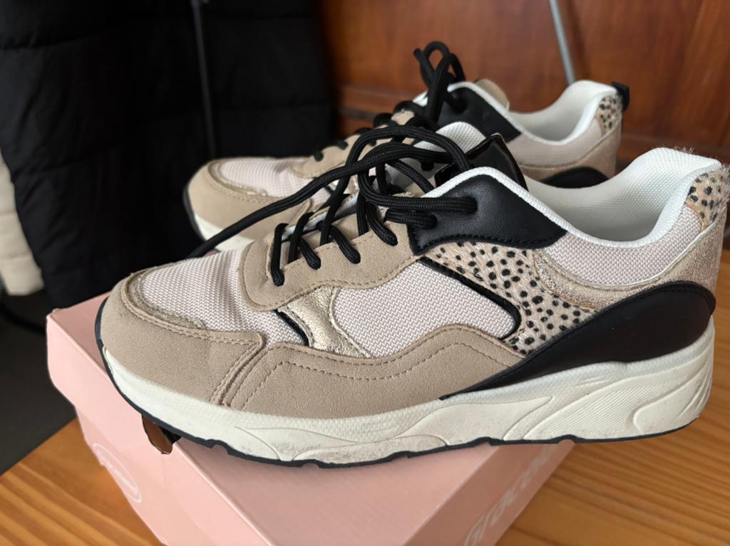 Schoenen, Kleding | Dames, Overige Dameskleding, Ophalen, Zo goed als nieuw