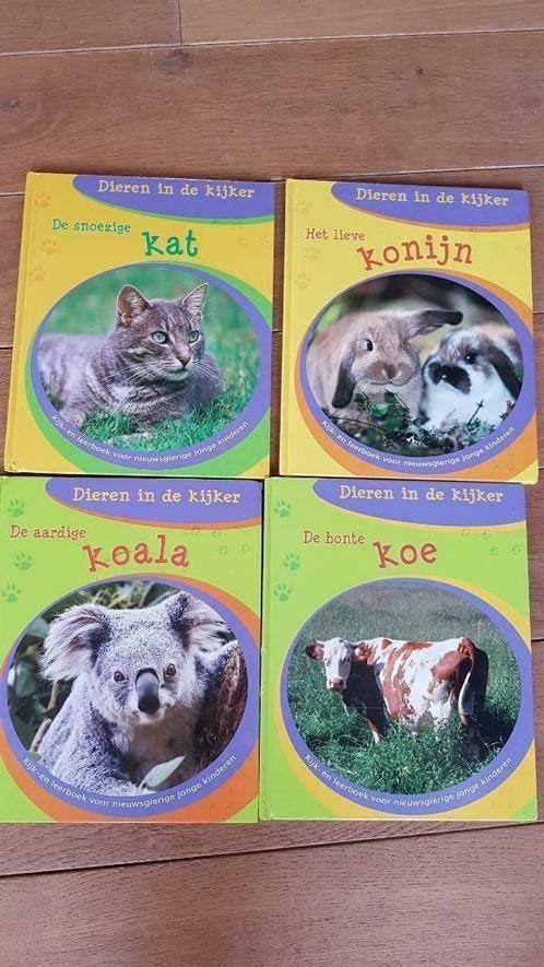 4 verschillende boeken over dieren, Boeken, Gelezen, 5 of 6 jaar, Jongen of Meisje, Ophalen of Verzenden