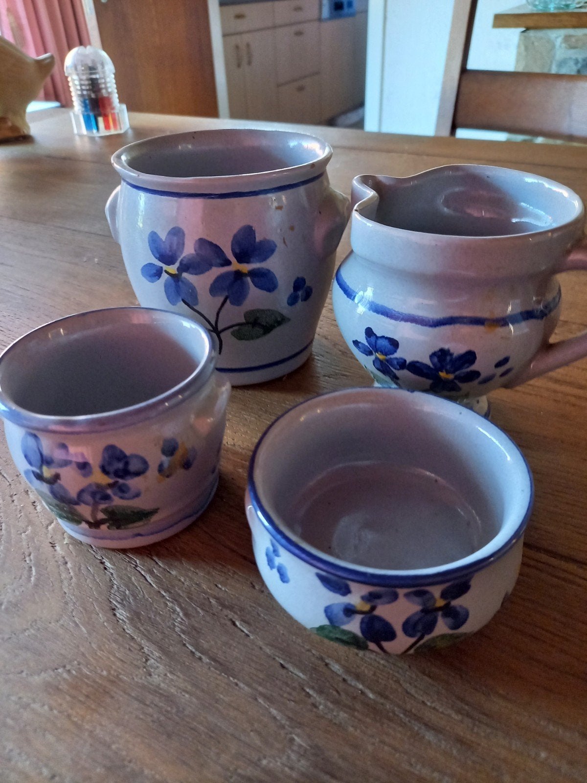 vintage keramiekset, Enlèvement