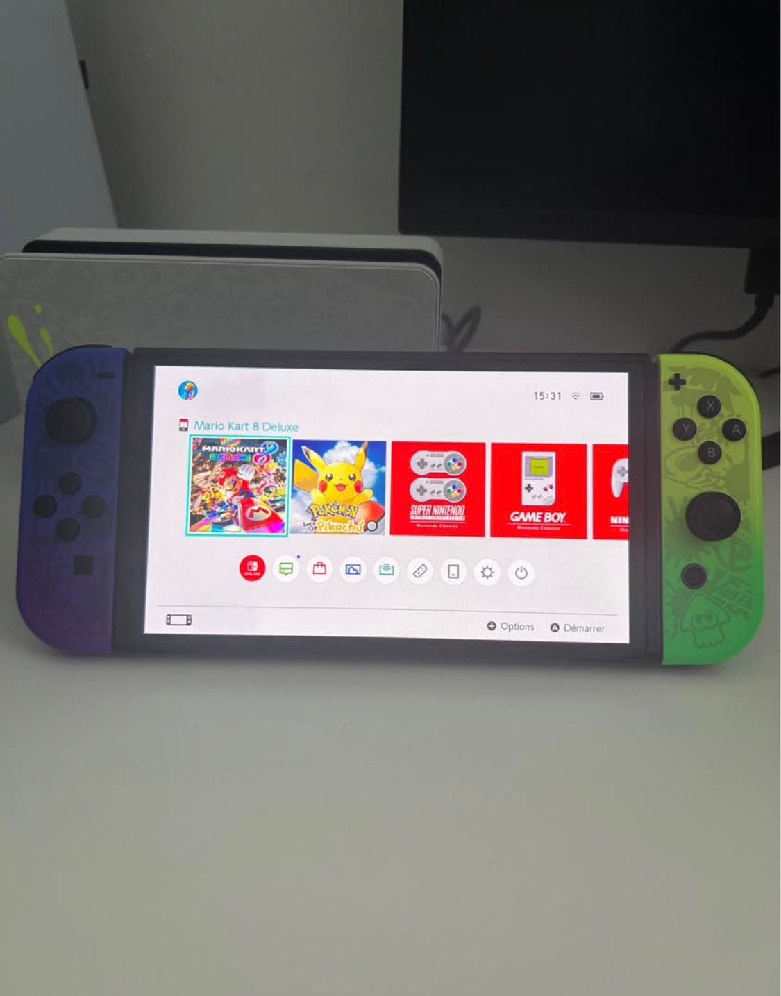 Nintendo switch, Enlèvement, Comme neuf, Avec 2 manettes, Switch OLED