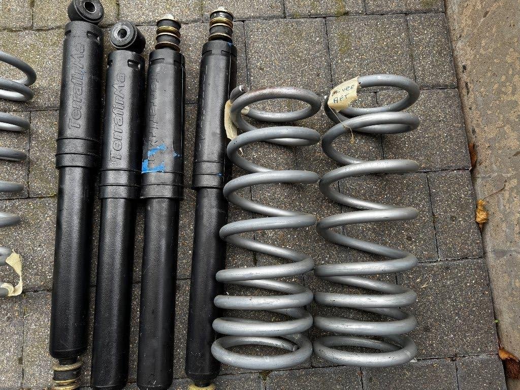 Set veren + dempers defender 90, Auto-onderdelen, Ophalen, Gebruikt, Land Rover