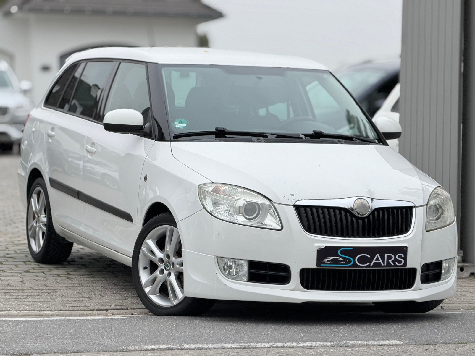 Skoda Fabia 1.6i ** Rs Line ** Garantie ** 130.000 km **, Auto's, Voorwielaandrijving, Dealer onderhouden, Elektrische ramen, Wit
