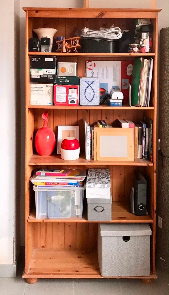 IKEA boekenkast te koop – houten uitvoering, Huis en Inrichting, Kasten | Boekenkasten, Ophalen, Gebruikt, 50 tot 100 cm, 25 tot 50 cm