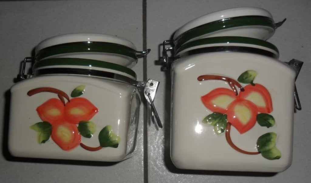 2 vintage klikdeksel bewaarpotten koffiepads 1970, Huis en Inrichting, Ophalen of Verzenden, Gebruikt