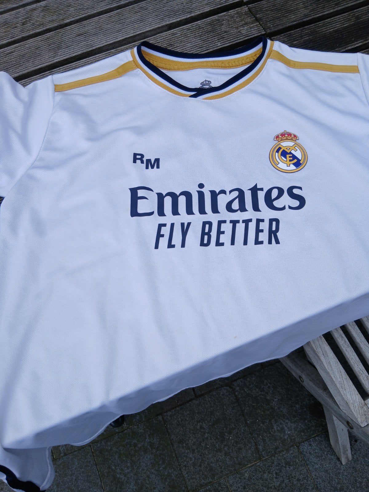Voetbalshirt size 14, Ophalen