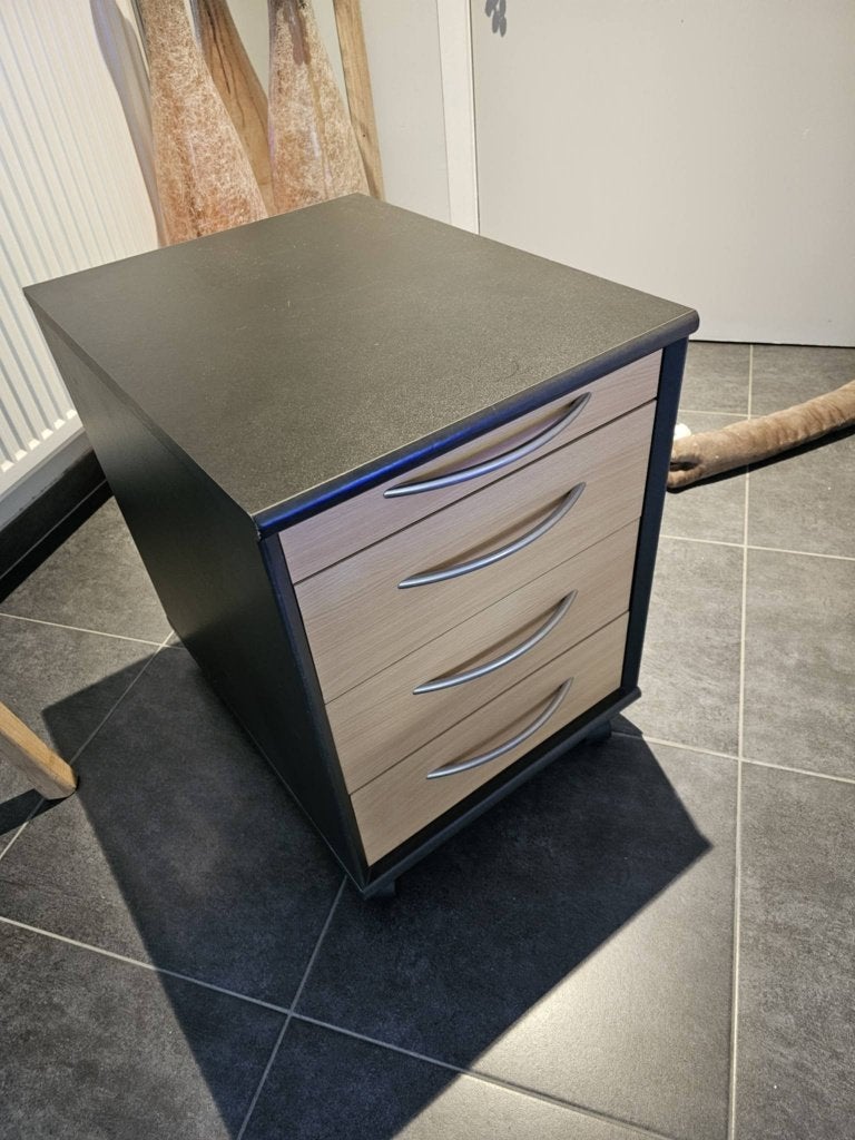 Verrijdbaar stevig dossierkastje voor bureau in nieuwstaat, Ophalen, Zo goed als nieuw, Modern