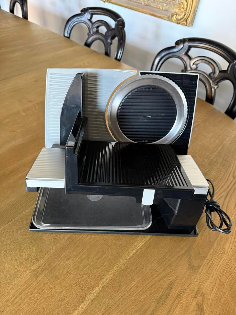 Elektrische snijmachine met rasp, brood, charcuterie, kaas, Elektronische apparatuur, Onderdelen en Toebehoren, Zo goed als nieuw