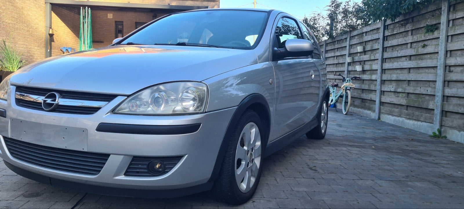 opel corsa 1.2benzine 2005 136000km, Elektrische ramen, Particulier, Corsa, Te koop
