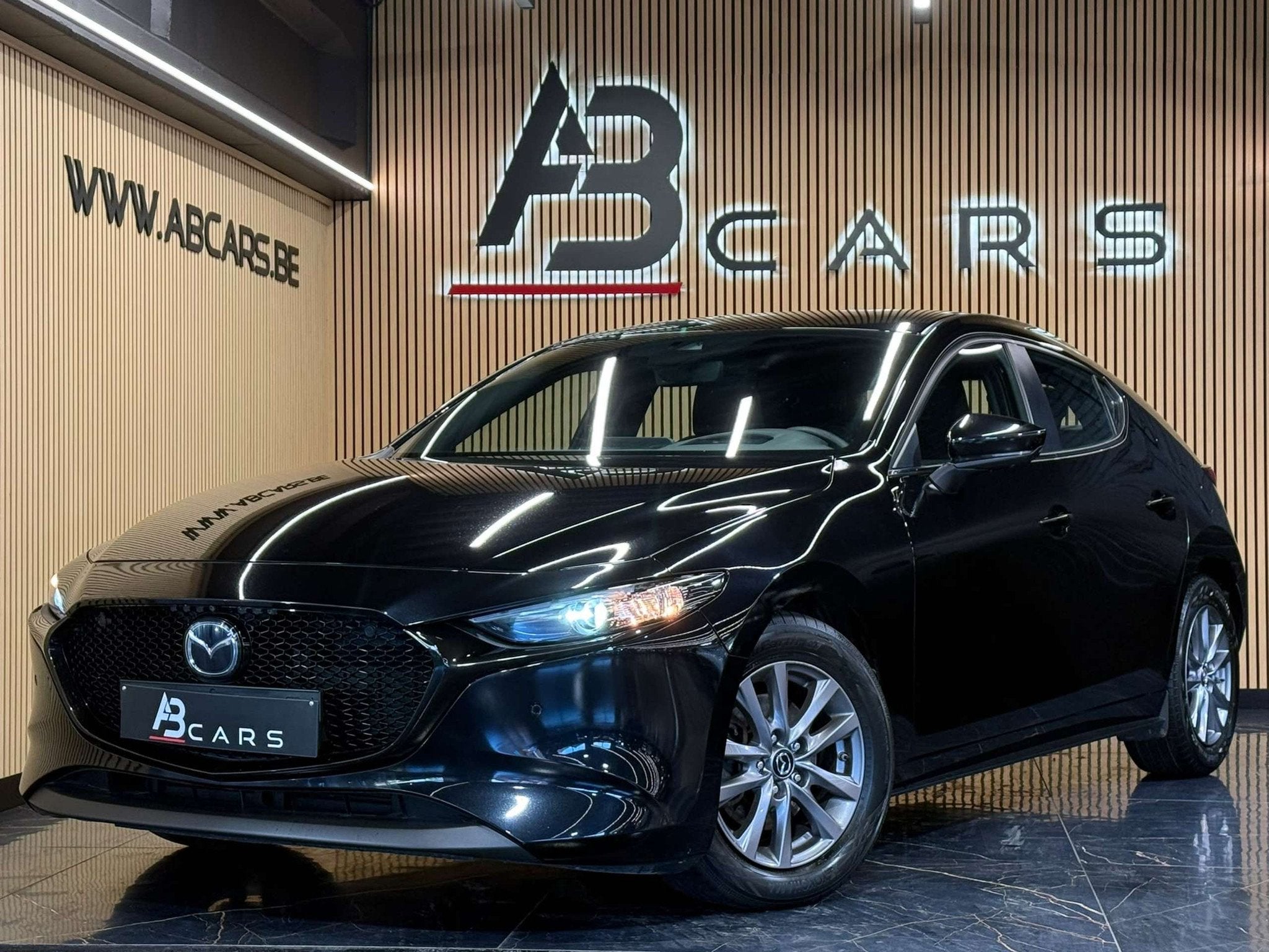 Mazda 3 1.8 D SKYACTIV * 1ER PROPRIO * GARANTIE 12 MOIS *, Auto's, Voorwielaandrijving, Stof, Gebruikt, Euro 6