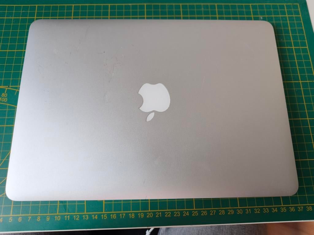 MacBook Pro 13" A1502 – 8GB RAM / SSD 256GB – À réparer, Informatique & Logiciels, Enlèvement, Ne fonctionne pas, SSD, 8 GB