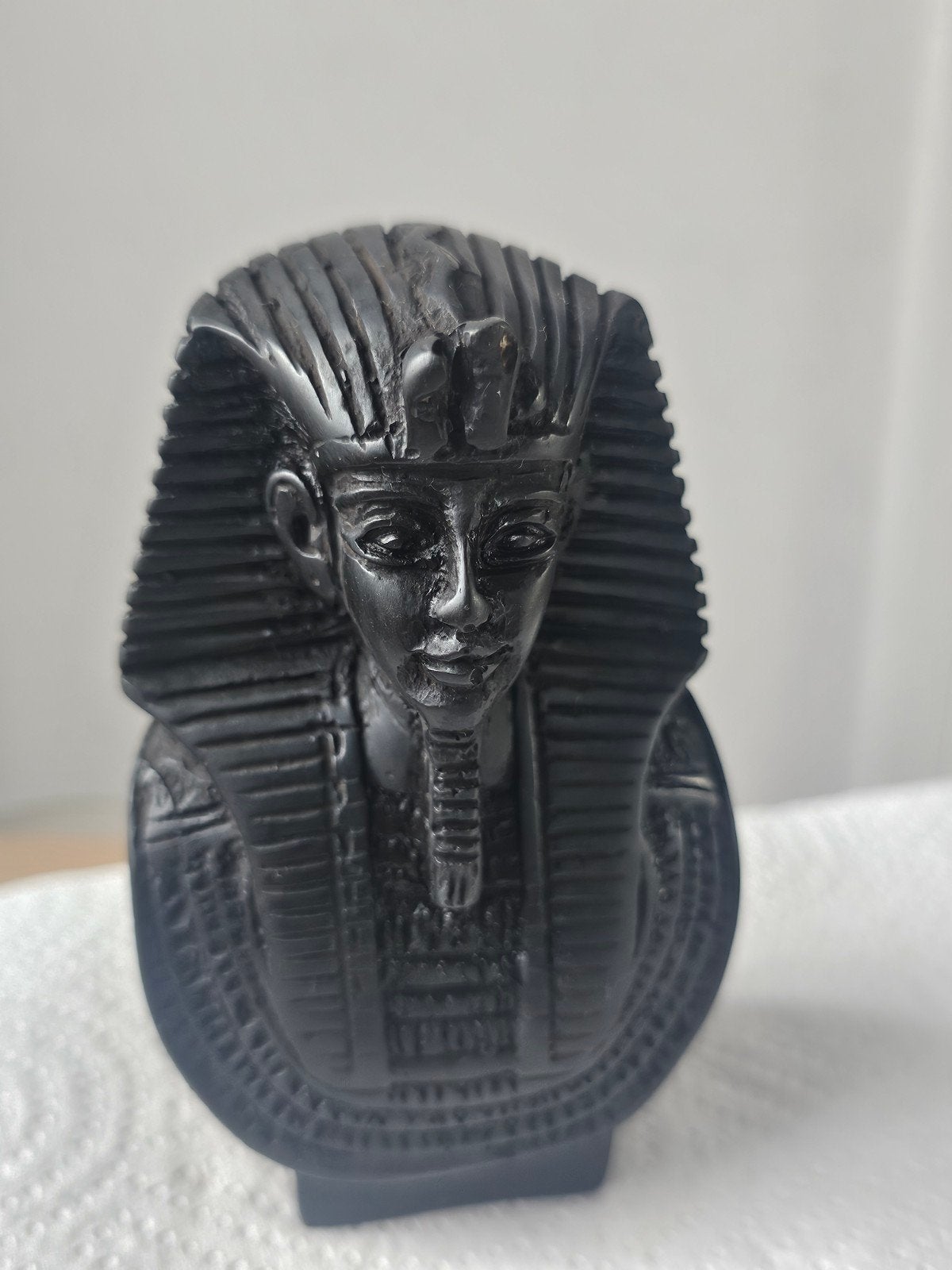 statuette pharaon, Enlèvement